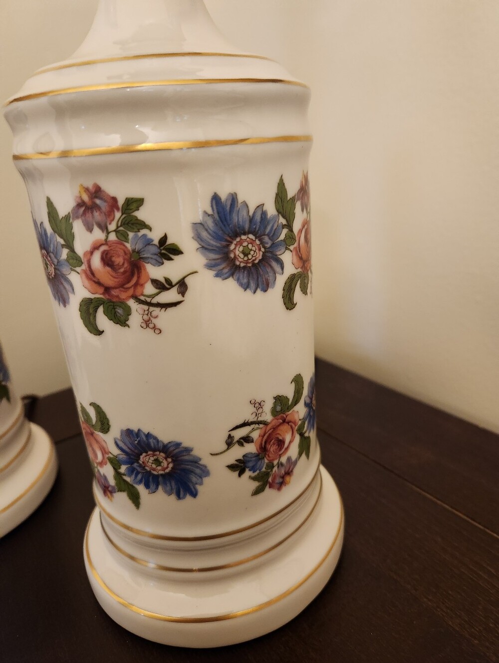 Set of 2 Vintage Floral Porcelain Lamps English Cottage/French Country, 19" Tall - Picture 3 of 11